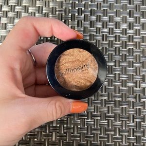bella pierre “sultry” eyeshadow